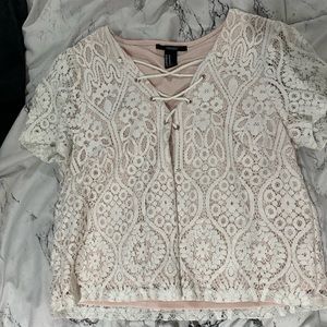 forever 21 cute lace top. perfect for summer and in perfect condition